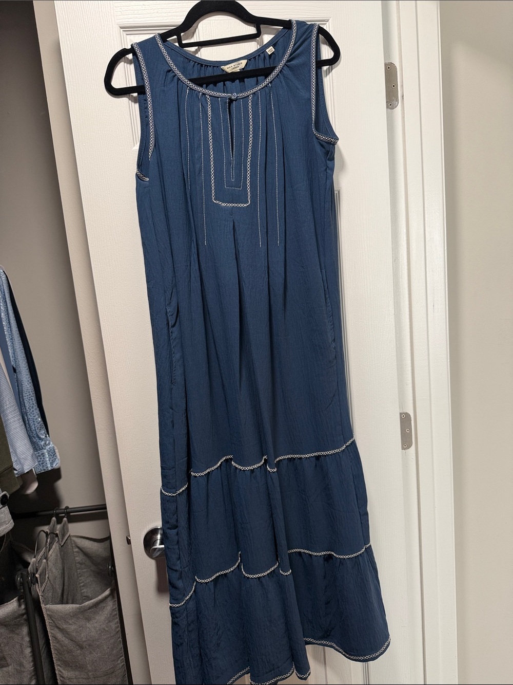 Max Studio Navy Blue Sleeveless Embroidered Maxi Dress